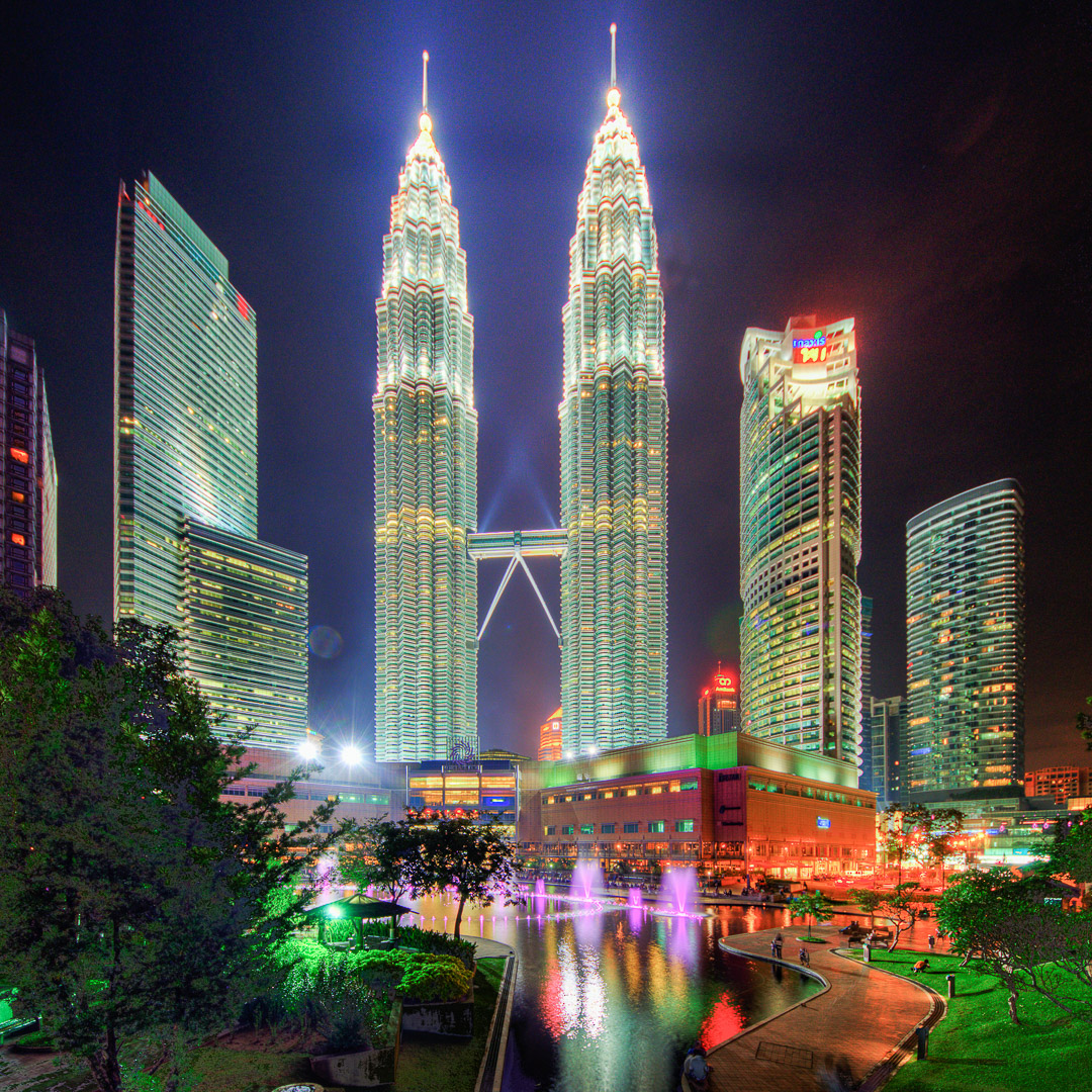 Petrona Towers, Kula Lumpur, night, hdr